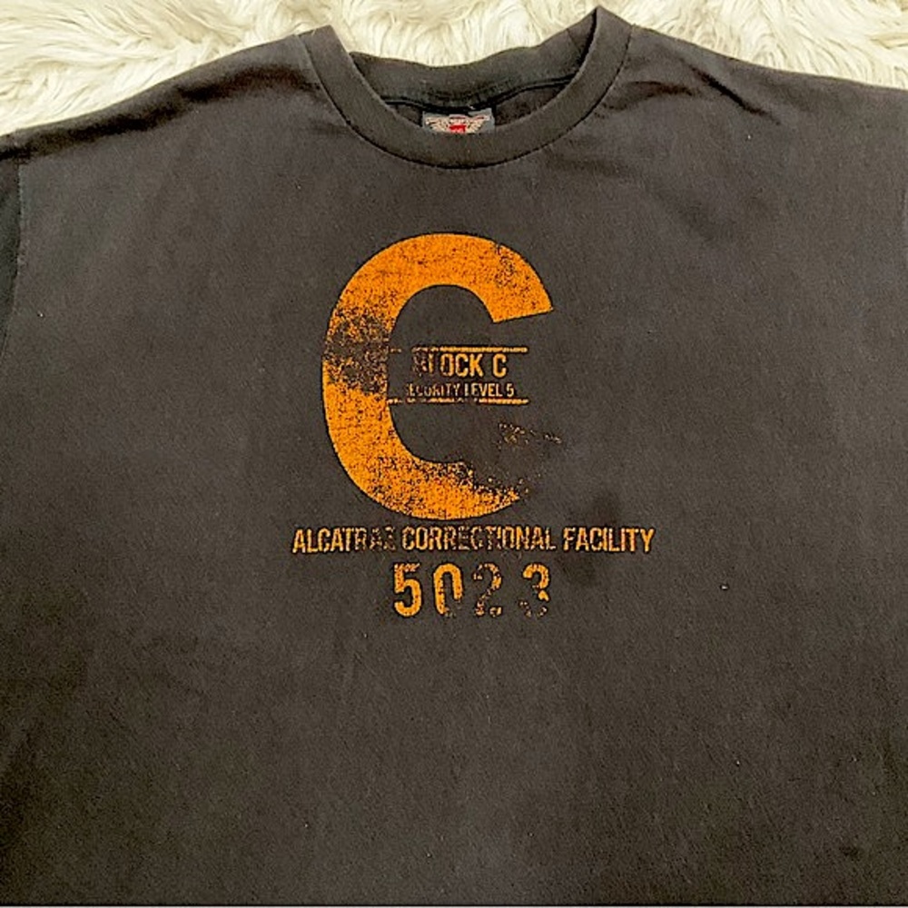 STEVE & BARRY’S sz XXL T- Shirt Alcatraz Correctional Facility Black Orange